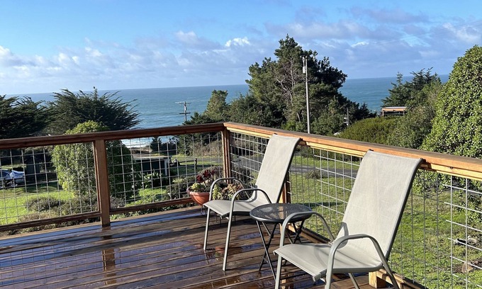 Timber Cove House | Quaint, Remote and Private Coastal Cottage with Stunning Views!