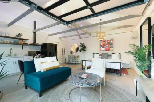 Little Italy House | Quaint Studio for 2 in the Heart of Little Italy