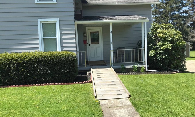 Allegany Bed & Breakfast | Quaint Village home in Allegany.1 mile from St. Bonaventure.