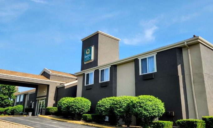 Brunswick Hotel | Quality Inn Brunswick Cleveland South