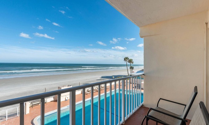East Daytona Hotel | Quality Inn Daytona Beach Oceanfront