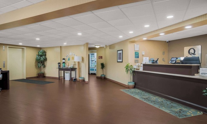 Scotland Hotel | Quality Inn & Suites Chambersburg Northeast