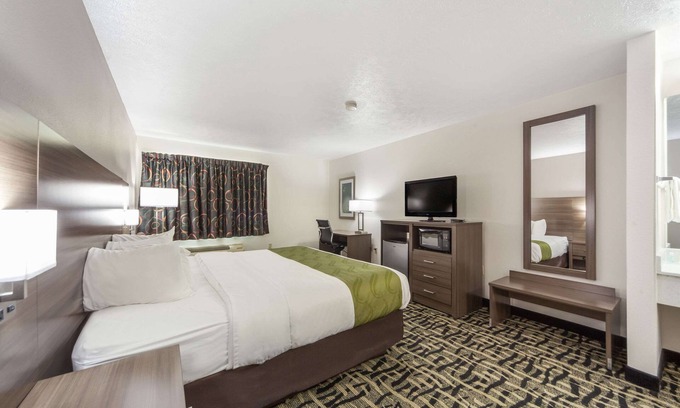 Chalco Hotel | Quality Inn & Suites Omaha Chalco