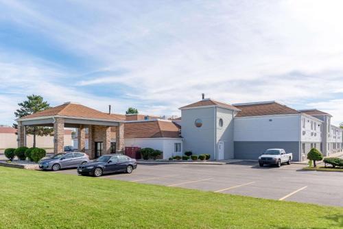 Fairborn Hotel | Quality Inn