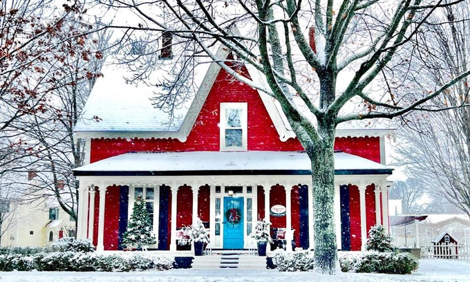 Fredericton Bed & Breakfast | Quartermain House Bed & Breakfast