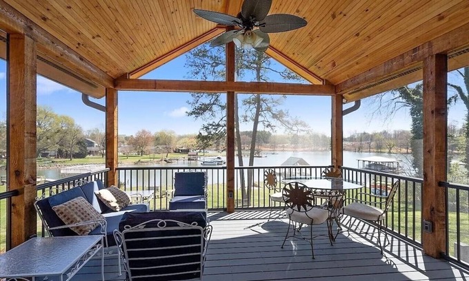 Mount Mourne Cabin | Queens Cove Cottage - Log Cabin w Private Dock - Lake Norman Vacation Rental