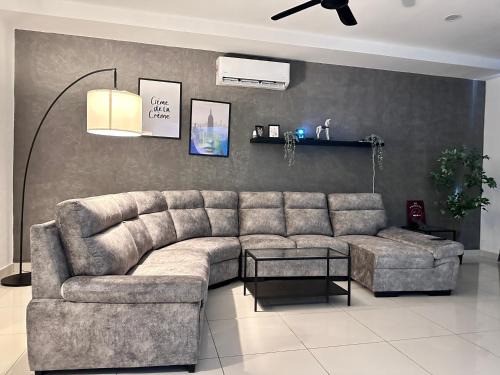 George Town Villa | Queen’s Villa for 28Pax @Central of Penang