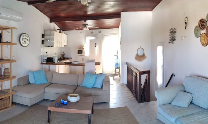 Guvercinlik House | QUIET AND AUTHENTIC BODRUM HOUSE BY THE SEA!
