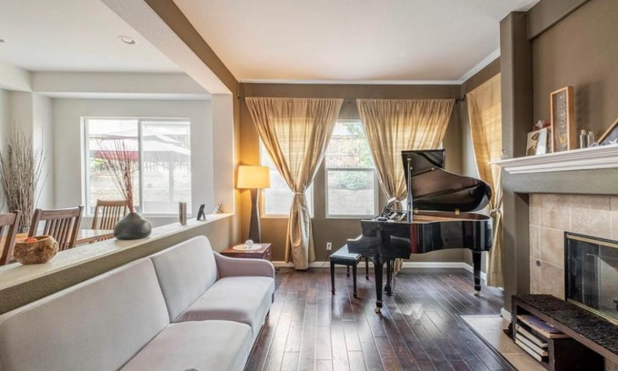 Torrey Highlands House | Quiet and Cozy Guest Rooms with Private Bathrooms