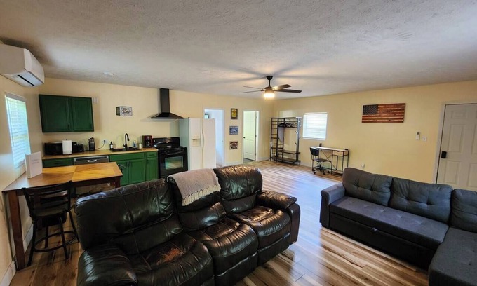 Lake Lynn Apartment | Quiet Apartment close to Town Center