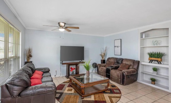 Iowa Apartment | Quiet apartment in Iowa, LA