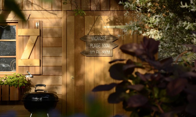 Bayeux House | Quiet, bright upscale holiday cottage in the center of Bayeux, with garden