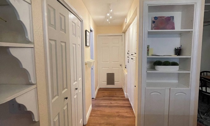 Red Bluff House | Quiet bungalow! 5min from I-5, hwy 36 & hwy 99 — 4min to Red Bluff Fairgrounds