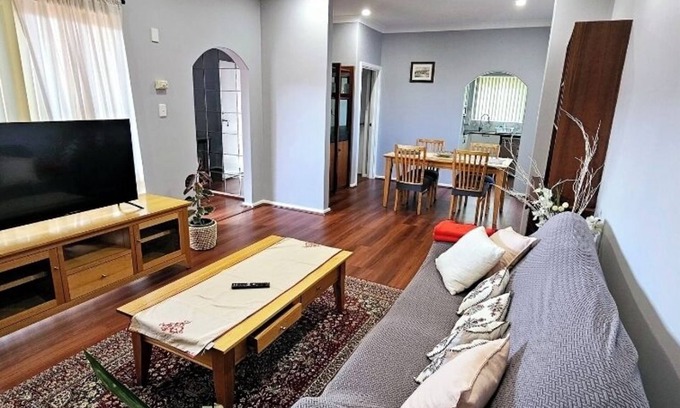 Nollamara House | Quiet & Clean 2BR House Stay