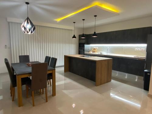 Luqa Apartment | Quiet Comfort 3-Bedroom Apartment - Ideal for Families and Business - Near Airport