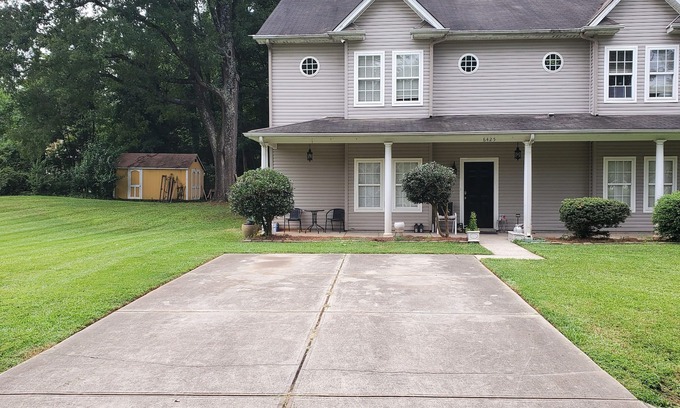 Charlotte House | Quiet Getaway in Perfect location. Plenty of room for friends and family