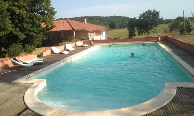 Montesquiou Cottage | Quiet gite by the pool for two people