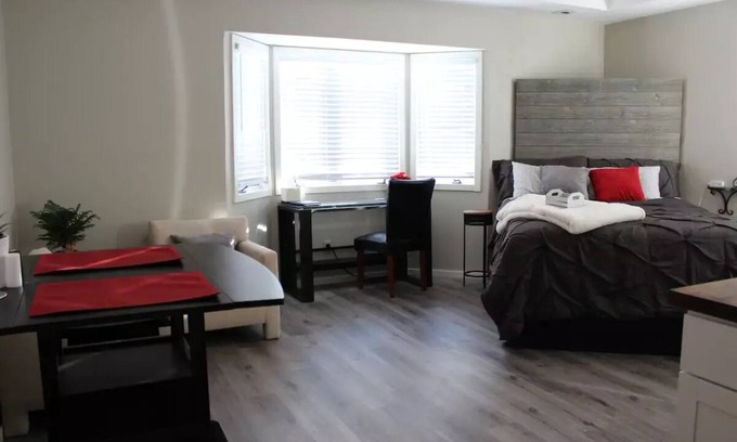 Lee's Summit Apartment | Quiet guest suite located near Historic Downtown Lee's Summit