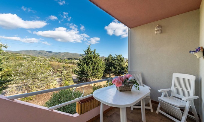 Capitana Apartment | Quiet Holiday Apartment "Casa Dea72" Near the Beach with Air Conditioning & Terrace