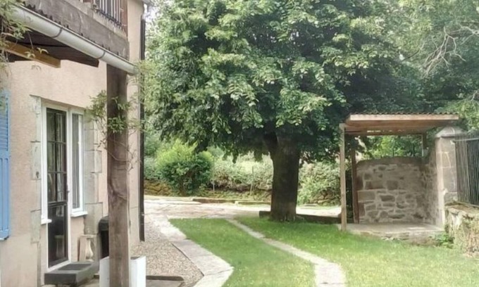 Saignes House | Quiet house in the pretty village of Saignes between Sancy and Puy Mary