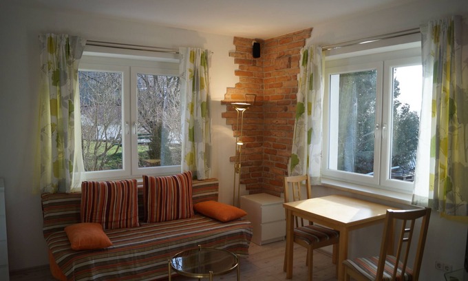 Gmunden Apartment | Quiet, modern apartment with a lake view