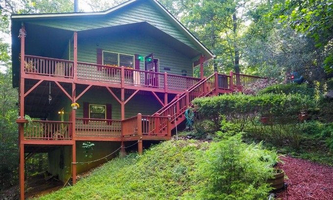 Tarheel House | Quiet Murphy Hideaway with Decks and Outdoor Fireplace