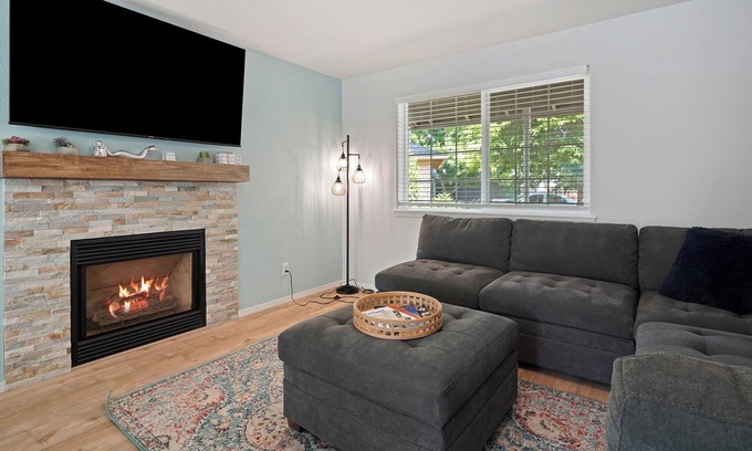 Redmond House | Quiet Retreat, Fenced Yard, Pet Friendly, AC