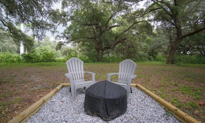 Zephyrhills West Cottage | Quiet & Secluded yet short distance to everything!
