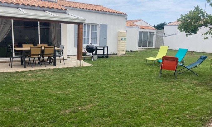 Saint-Denis-d'Oleron Villa | Quiet villa, 150m from the beach and 250m from the market