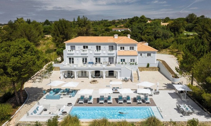 Varzea de Sintra Villa | Quinta da Serra | Pool and Jacuzzi | Sintra View