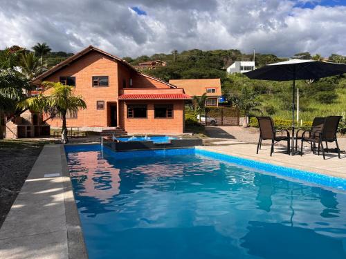 Santa Isabel Villa | Quinta Vacacional en Yunguilla, Estancia Esperanza
