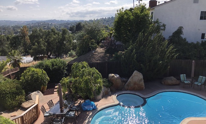 Mount Helix House | Quite Peaceful Mountain Retreat