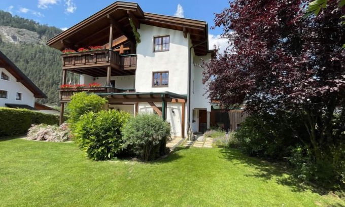 Pfunds Apartment | Rätia I by Interhome