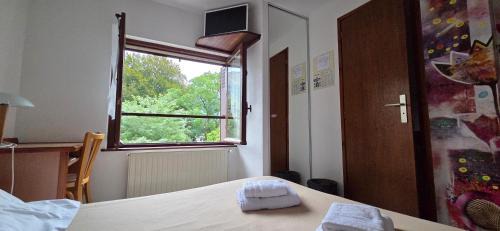 Pierrefitte-Nestalas Hotel | Résidence des Touristes