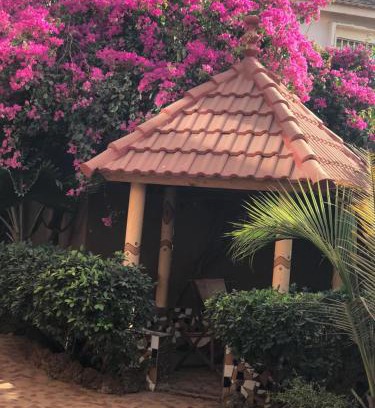 Yenne Tode Bed & Breakfast | Résidence Keur Fleurie Sénégal