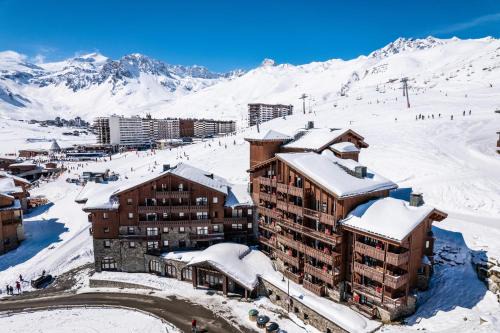 Les Almes Apartment | Résidences Village Montana by Les Etincelles