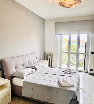 Cavoretto Apartment | R&G House - Appartamento moderno vicino alla metropolitana - Modern apartment close to the metro