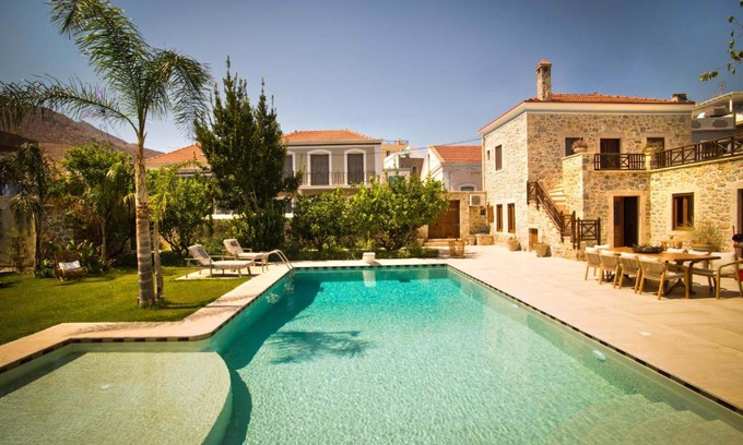 Kalymnos Town Villa | R&G luxury accommodation Kalymnos villa