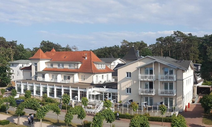 Ostseebad Baabe Hotel | R&R Strandhotel Baabe