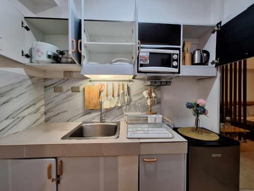 Silang Junction South Apartment | R&S Suite Tagaytay