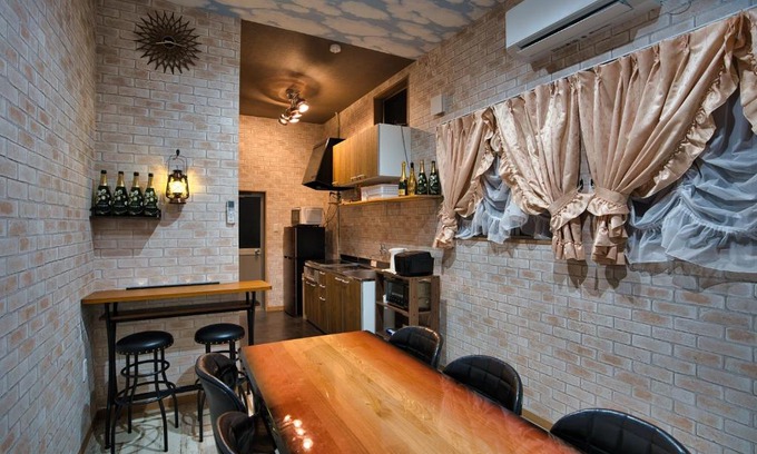 Anbo House | racine(ラシーヌ)【一棟貸切別荘】縄文杉・飲食店へアクセス利便な安房エリア/BBQ利用可能!