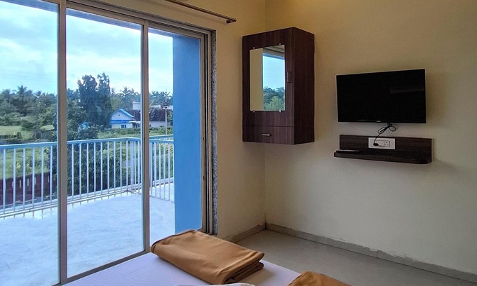 Devgad Hotel | Radhakrushna Retreat