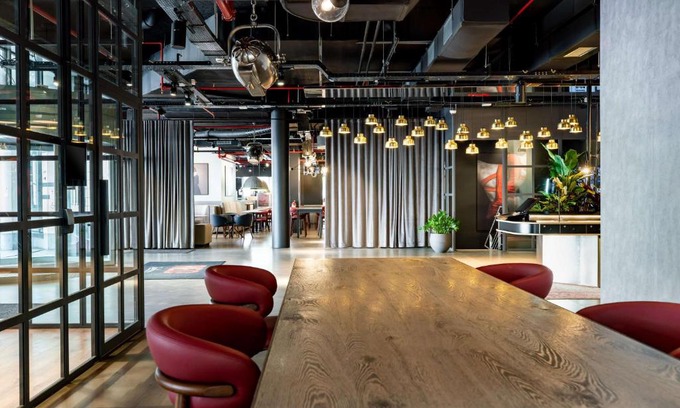 Upper Town Hotel | Radisson RED Brussels