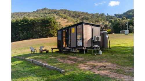 Lake George House | Rae at Lake George Winery by Tiny Away