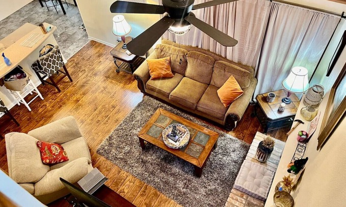 Schertz House | RAFB 3br Fun Family Retreat Pool Table/Ping-Pong