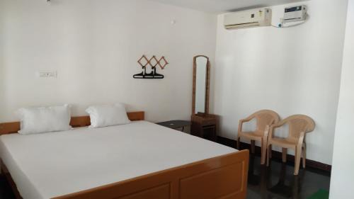 Mahabalipuram Beach House | Rainbow Guest House