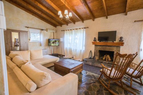 Polidrosos House | Raise Polydrosos Mountain stay