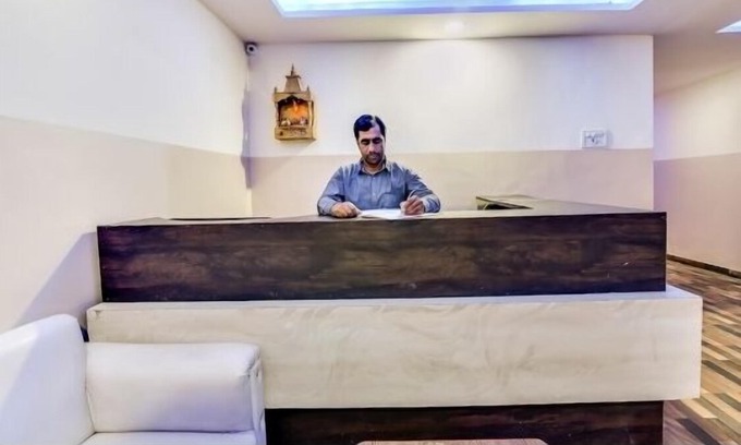 Deoria Hotel | Rajshriinn