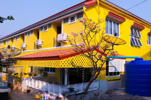 Ko Sichang House | Rak Ban Kerd House