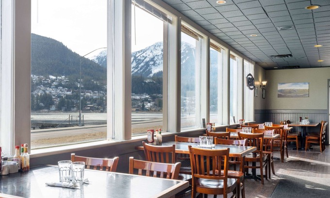 Downtown Juneau Hotel | Ramada by Wyndham Juneau